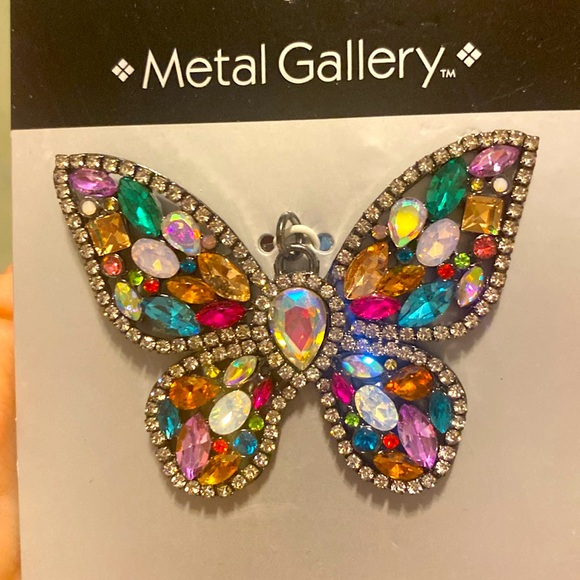 Gorgeous butterfly piece you can make into a necklace. Brand new. - Picture 2 of 4